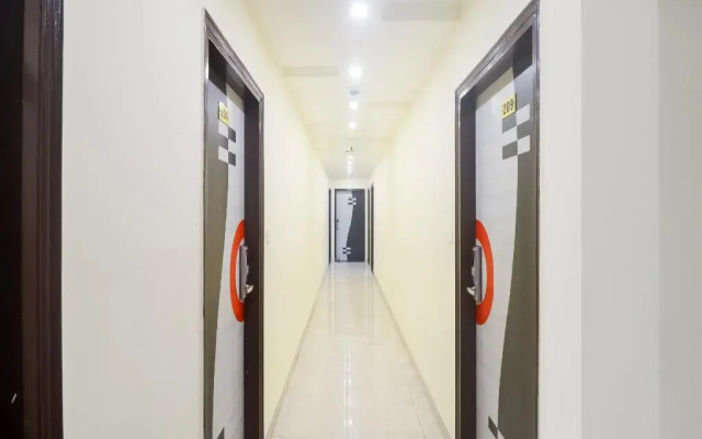 Hotel The V I King by OYO Rooms