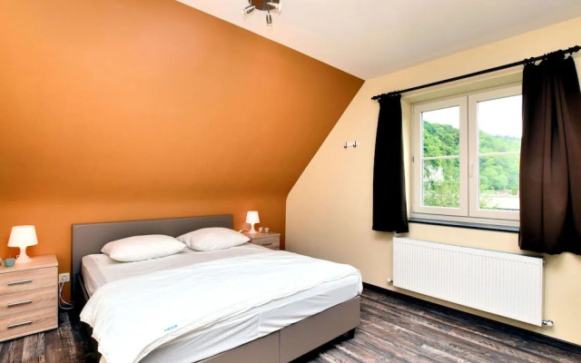 Modern Holiday Home in Hastiere near Forest
