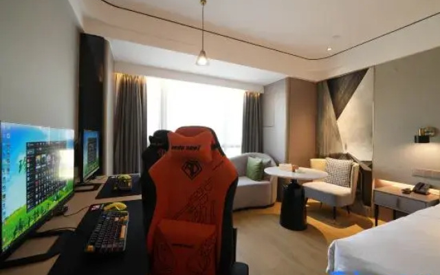 SOLO E-Sports Hotel (Yinzhou Baolong Flagship Store)