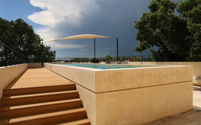 Casa Oneiro Hotel Boutique & Suites