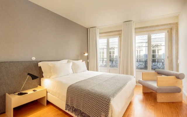 Urban Apartment With Balcony in Porto