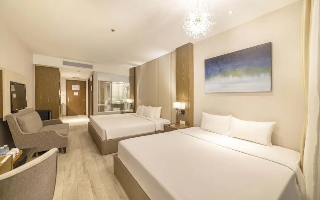 Panorama Beachfront Nha Trang by LYN Condotel