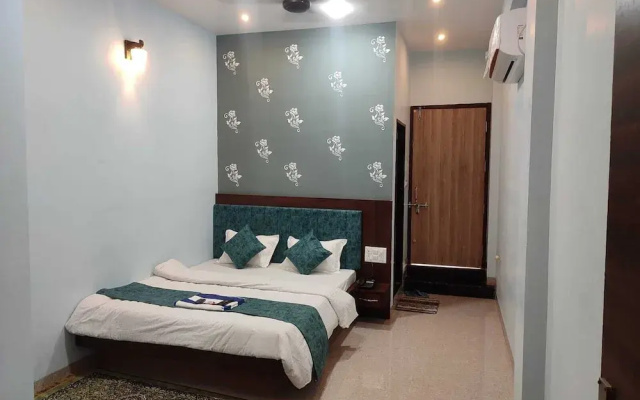 Hotel Shivalay Palace