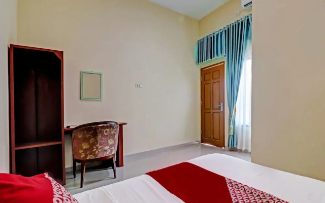 OYO 90945 Arizon Kost