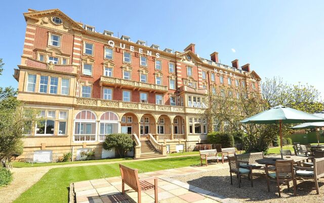 The Queens Hotel