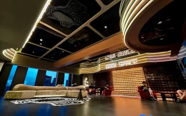 Shangqiu Geek One E-Sports Hotel (Diyi Mall)