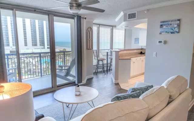 405 Brighton 2 Bedroom Condo