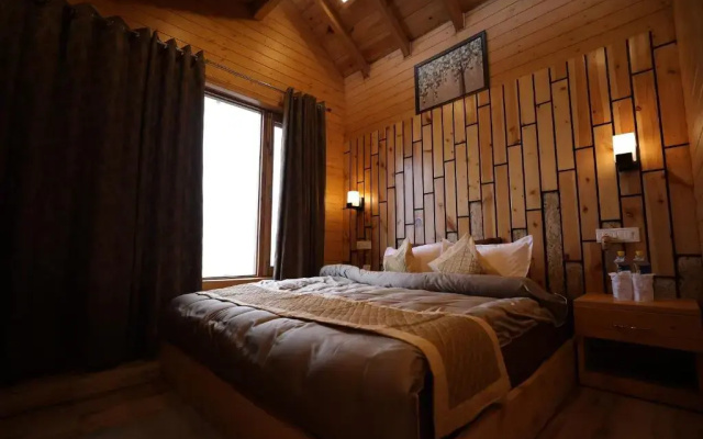 Rooftop Cottages & Restaurant, Pangot