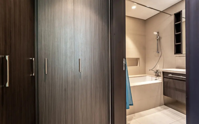 Luxury StayCation - Fancy Apartment Connected To Burj Khalifa