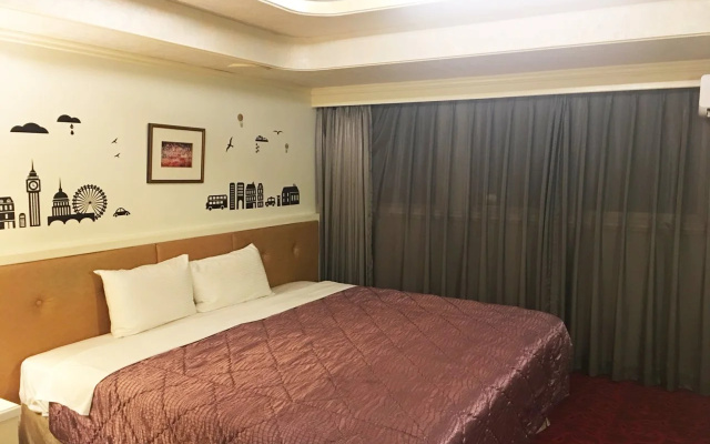 Mou Hotel Luchuan