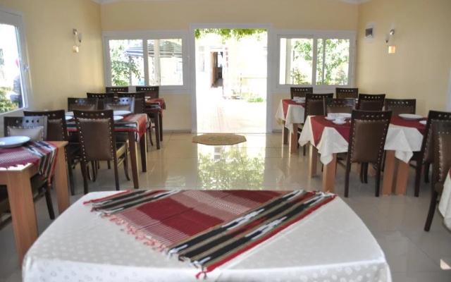 Safak Hotel