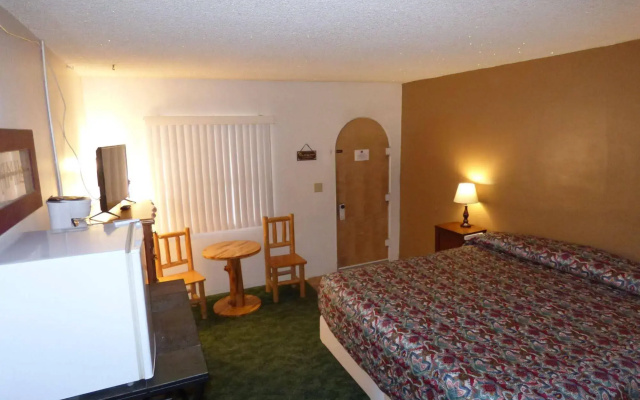 Canyon Lodge Motel