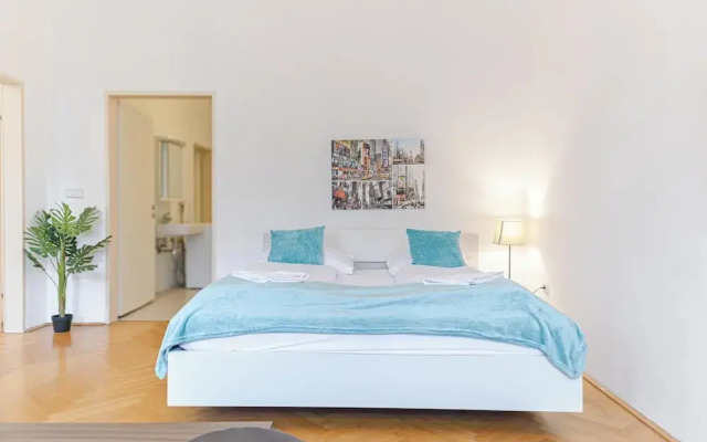 Simple 2 Bedroom Apartment with WiFi