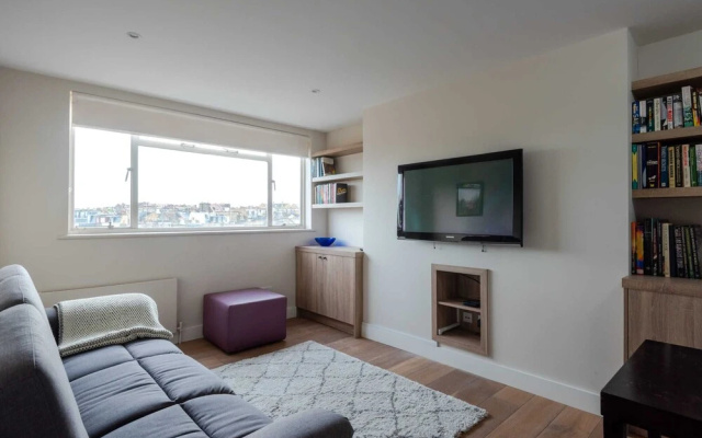 Modern 2 Bedroom Apartment, Wandsworth Town