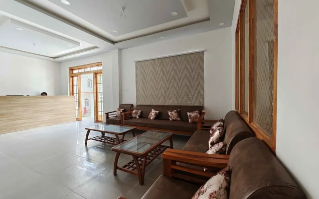 Hotel Apricot Inn