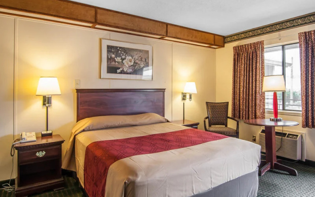 Rodeway Inn Convention Center