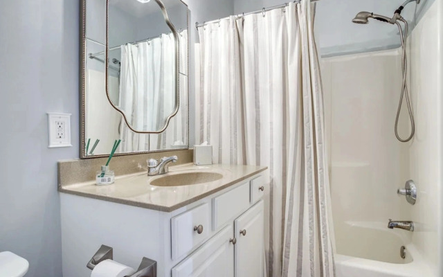 Community Pool & Private Balcony: Chic Lewes Gem