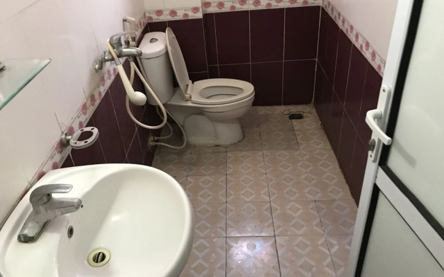 Oyo 1005 Palace Hotel