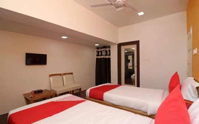 OYO18966 Relax Inn