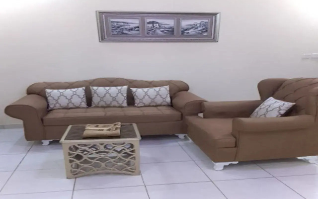 Naama Alshmal