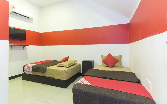 Night Queen Hotel