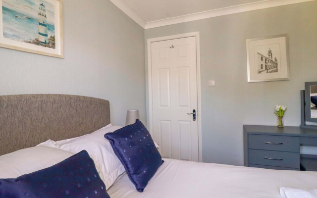 Lodge 9- Lamorna