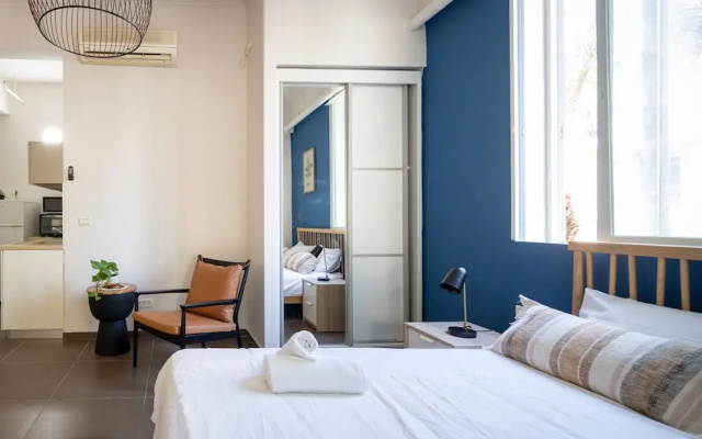 The Printhouse-Boutique Apt by SeaNRent