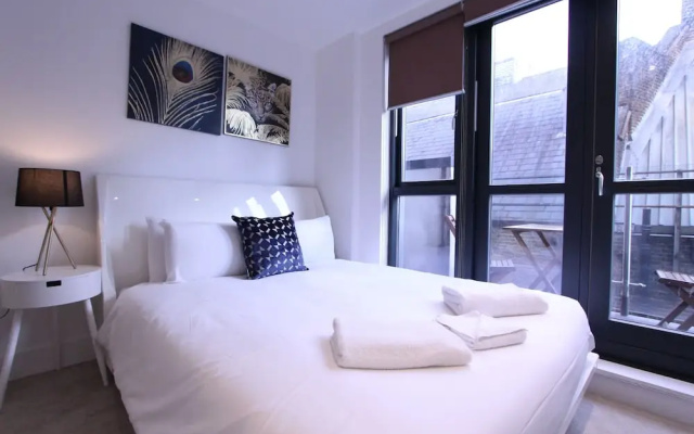 Modern 2 Bedroom Apart in heart London