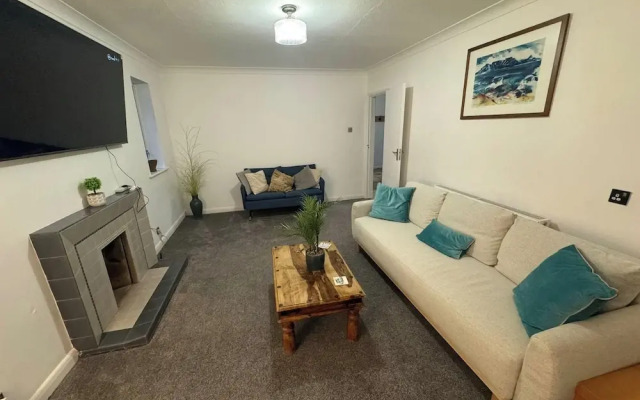 Riverside Retreat in Staines-upon-thames