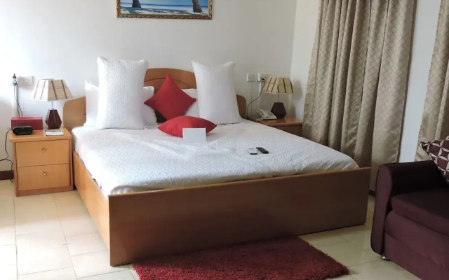 All Seasons Hotel