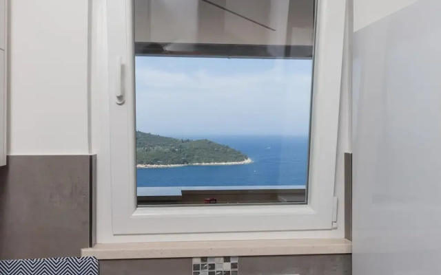 Apartment H&D - Two Bedroom Apartment With Balcony and Sea View
