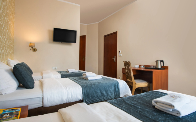 Aparthotel Globus