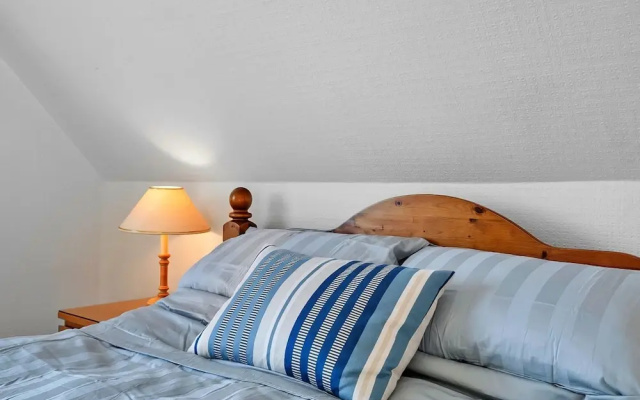 Apartment in Salcombe With Stunning Sea Views