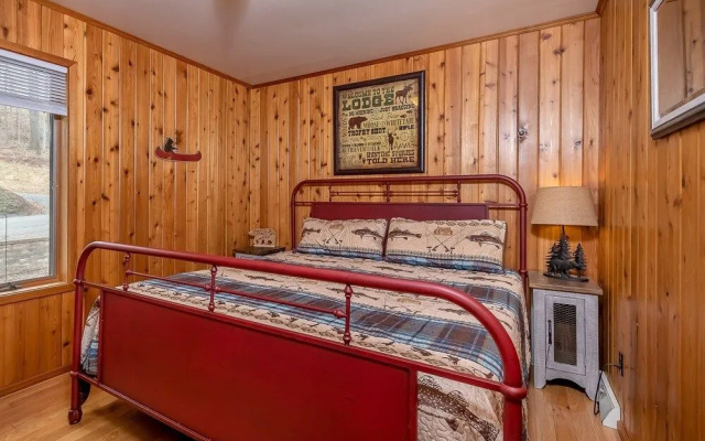 Gone Fish Inn by Taylor Made Deep Creek