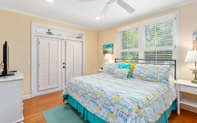 12 Live Oak Place by Hodnett Cooper