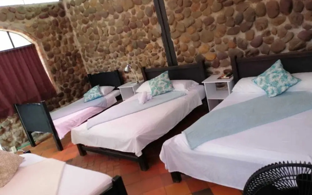 Hotel Campestre Llano Dorado