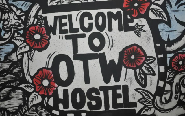 On The Way Hostel & Lounge