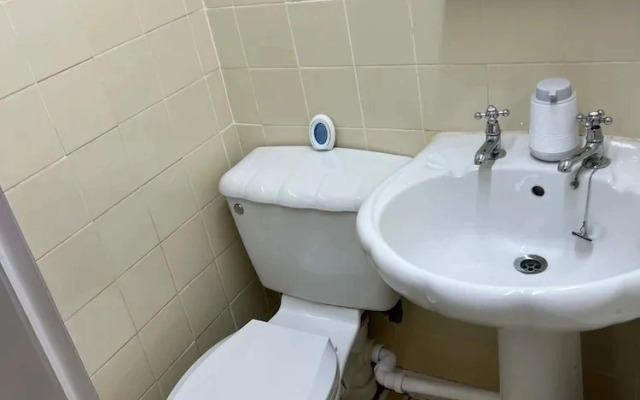 Apartment Sleeps 4 With Parking