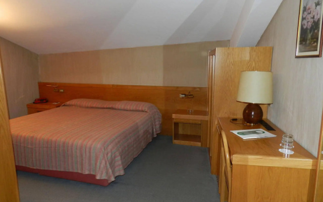 Hotel Emet