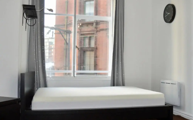 Spacious 3 Bedroom Apartment in Manchester