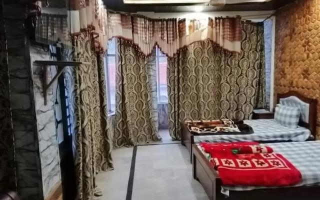 Madina Tower Hotel & Restaurant
