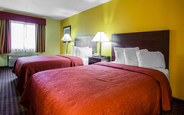 AmericInn by Wyndham Mosinee Central Wisconsin Airport