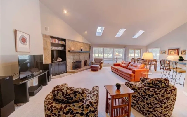 Red Cedar Lane 23