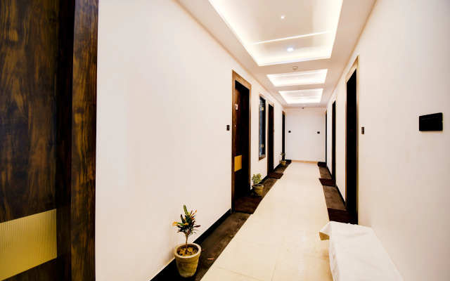Super OYO Townhouse Oak Ratanpur Panki