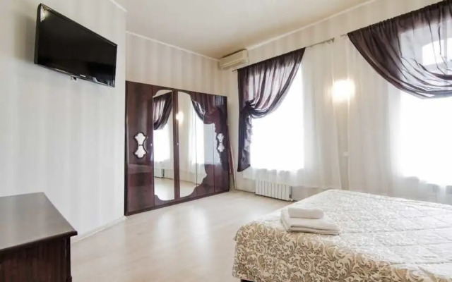 LeonRooms Pokrovskiy 8-4