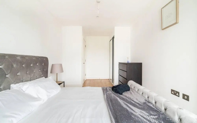 Immaculate 1-bed Apartment in London - Mydas Place