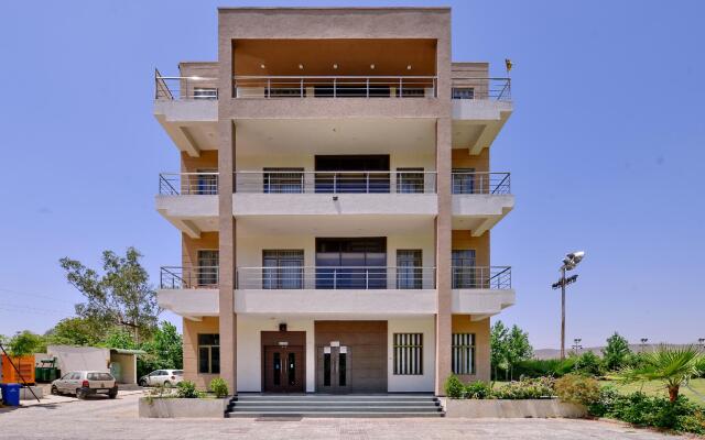 Отель OYO 9140 Maharana Greens вид на фасад