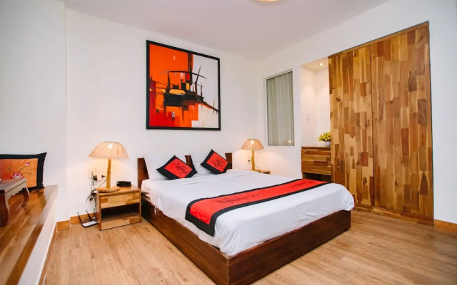 Canary Saigon Hotel