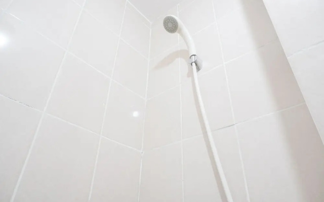 Comfort Studio At Sky View Apartment