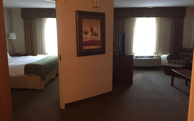 Comfort Inn & Suites